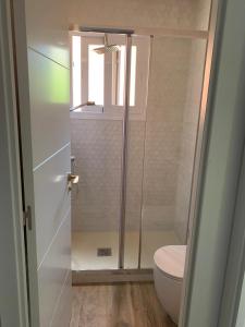 A bathroom at For You Rentals Pradera San Isidro SCA3