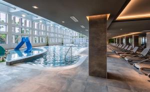 Bazén v ubytovaní Hunguest Hotel Bál Resort alebo v jeho blízkosti
