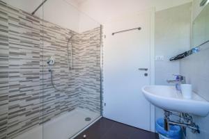 Ένα μπάνιο στο Residence Hubertus Apartment 6