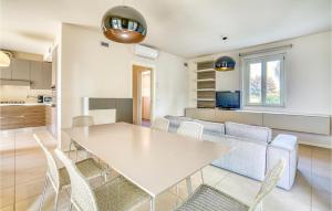 A kitchen or kitchenette at Amazing Home In Puegnago Sul Garda