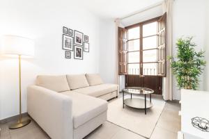Posedenie v ubytovaní Modern Cozy flat in Granada's city centre 1