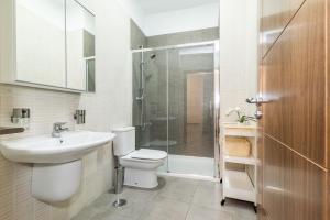 Kúpeľňa v ubytovaní Modern Cozy flat in Granada's city centre 1