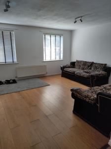 Immaculate 1-Bed Apartment in Borehamwood休息區