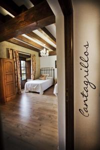 Postel nebo postele na pokoji v ubytování Posada Real del Buen Camino
