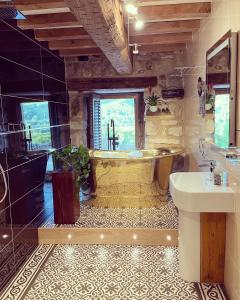 A bathroom at The Cowshed