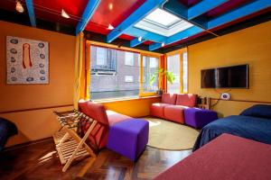 Dreamtime Houseboat