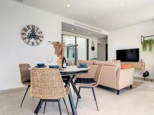 Μια τηλεόραση ή/και κέντρο ψυχαγωγίας στο Villas Alejandra - 7409
