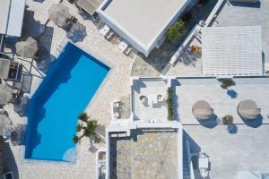 Bazén v ubytování Paradise View Hotel nebo v jeho okolí