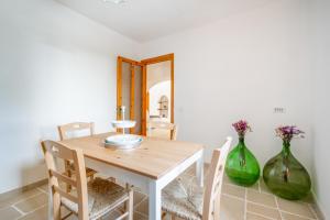 Photo de la galerie de l'établissement Trullo Bella Vista with patio & parking, à Selva di Fasano 17 autres photos