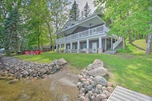 Gallery image of Coldwater Family Retreat with Boat Dock and Grill! in Coldwater