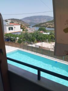 Piscine de l'établissement Ksamil Apartments ou située à proximité