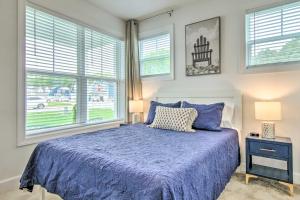 Postel nebo postele na pokoji v ubytování Family-Friendly Home 4 Mi to Bethany Beach! + 28 fotografií