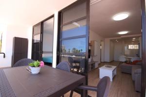 A seating area at Apartment Discover Las Americas
