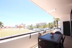 A balcony or terrace at Apartment Discover Las Americas