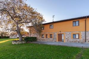 Budova, kde se chata nachází