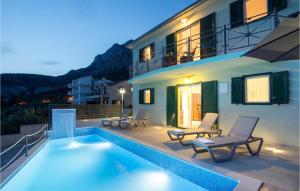 Bazén v ubytování Gorgeous Home In Makarska With Kitchen nebo v jeho okolí