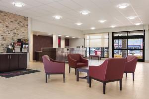 Gallery image of Red Roof Inn PLUS & Suites Erie in Erie