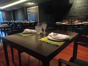 Getränke in der Unterkunft Hotel Vila Luena