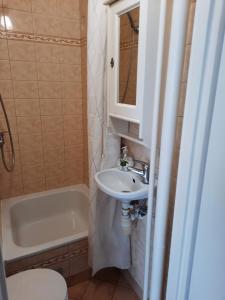 Bilik mandi di Jelitkowo Beach Apartment