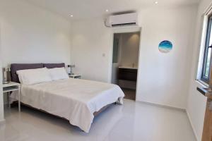 Gallery image of Paradise Heights Luxury Apartments & Villa in Beau Vallon