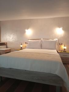 Katil atau katil-katil dalam bilik di Apartments with sea view in Prcanj