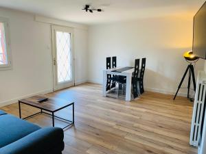 Posezení v ubytování Appartement T3 indépendant, calme à Ustaritz