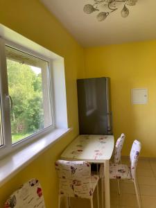 TV a/nebo společenská místnost v ubytování Pēterupe + 19 fotografií