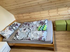 Postel nebo postele na pokoji v ubytování Pēterupe