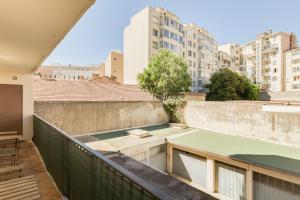 Bazén v ubytovaní Appartement Gare St Charles Vieux Port 10 Personnes alebo v jeho blízkosti