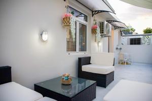 Gallery image of Praxitelis Luxury Apartments in Athens