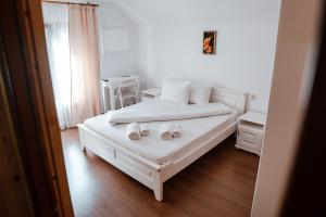 Photo de la galerie de l'établissement Pensiunea Petru, à Şugag 37 autres photos