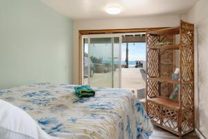 Gallery image of BEACHFRONT COTTAGE LOWER UNIT in Oceanside