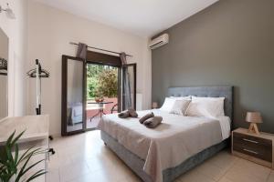 Gallery image of Mouzakitis Apartments 3 in Arillas