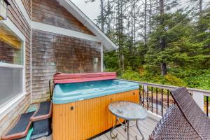 Φωτογραφία από το άλμπουμ του Nirvana in Nedonna Beach σε Rockaway Beach