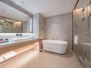 Koupelna v ubytování Lavande Hotel Qihe Economic Development Zone