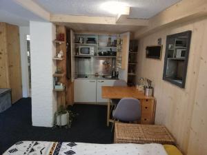 Dapur atau dapur kecil di Le Carnotzet