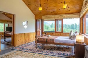 Photo de la galerie de l'établissement StayVista at The Waterwillow with Valley View, à Manali