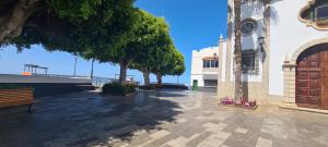 The building in which the holiday home is located