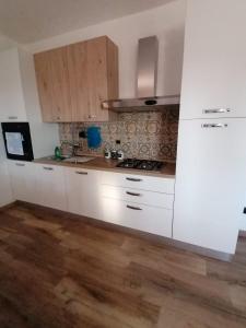 Kuchyňa alebo kuchynka v ubytovaní La casa del sole (arcomagno San Nicola Arcella)