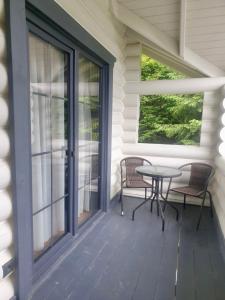 A balcony or terrace at WhiteWood Cottages