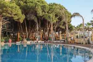 Bazén v ubytování VM Resort & SPA nebo v jeho okolí