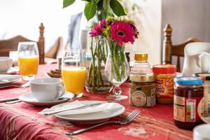 Toit of the bed and breakfast aladel või selle läheduses