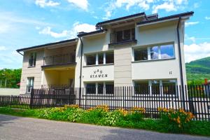 Budynek, w którym mieści się apartament