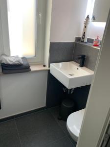 Koupelna v ubytování Zentral gelegene Remscheider Ferienwohnung