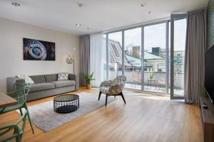 Posezení v ubytování VN17 Rooftop Suites by Adrez