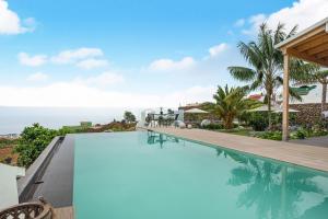 The swimming pool at or close to Casa Adayeim 2