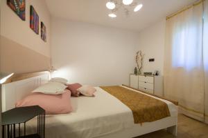 Postel nebo postele na pokoji v ubytování Apartment Vijula - central with private parking