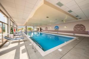 Bazén v ubytování Hotel Pineta Campi nebo v jeho okolí