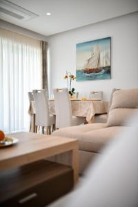 Posezení v ubytování "Babe" Beachfront Residence