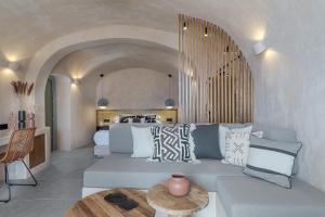 Istumisnurk majutusasutuses The Exotic Cave Suite